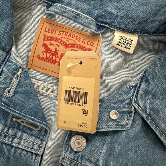 Levi's Light Blue Denim Crop Vest NWT - Picture 3 of 5